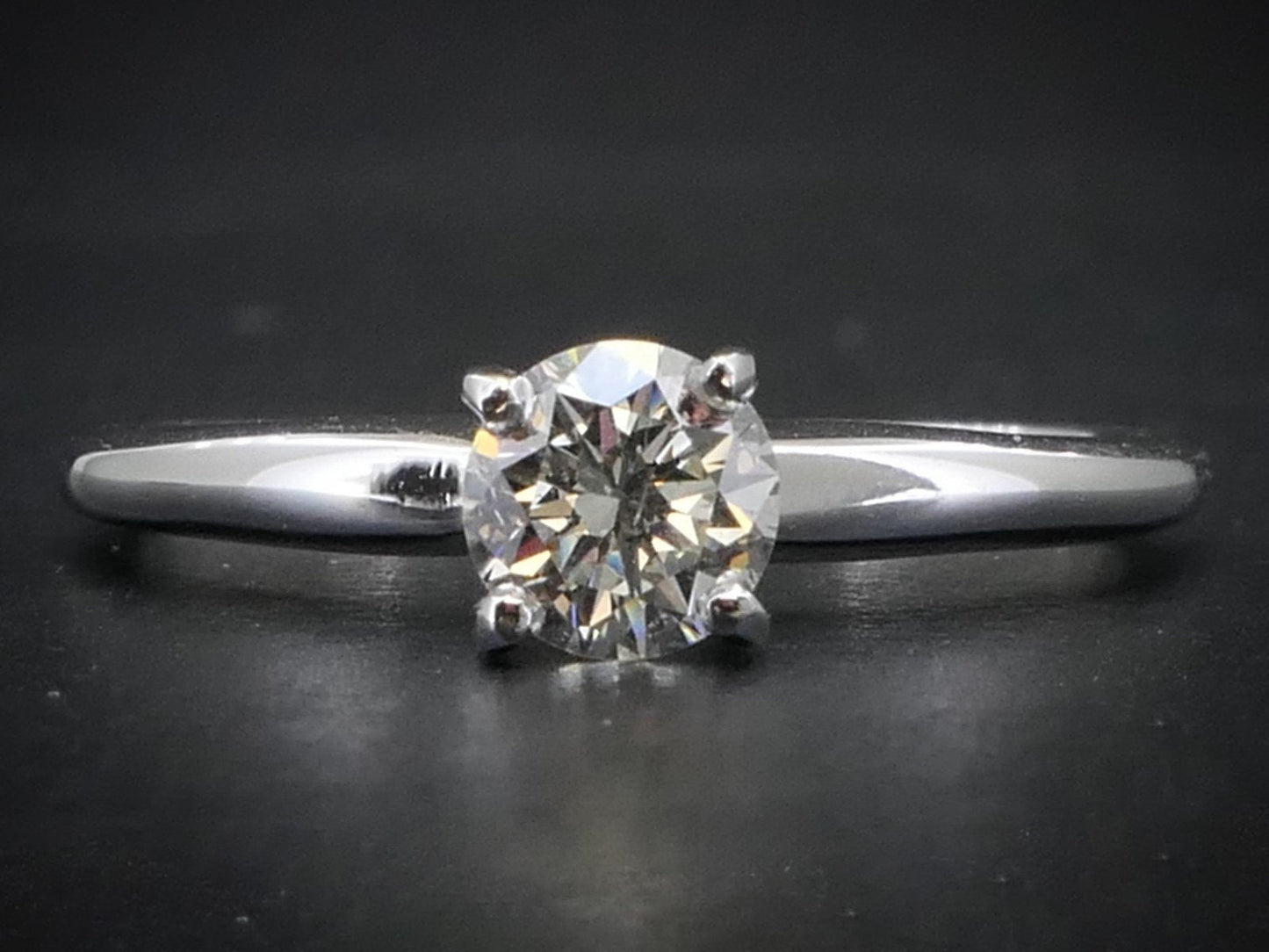 Estate 14k White Gold Round Cut Natural .44ct Diamond Solitaire Ring 1.9g i7232