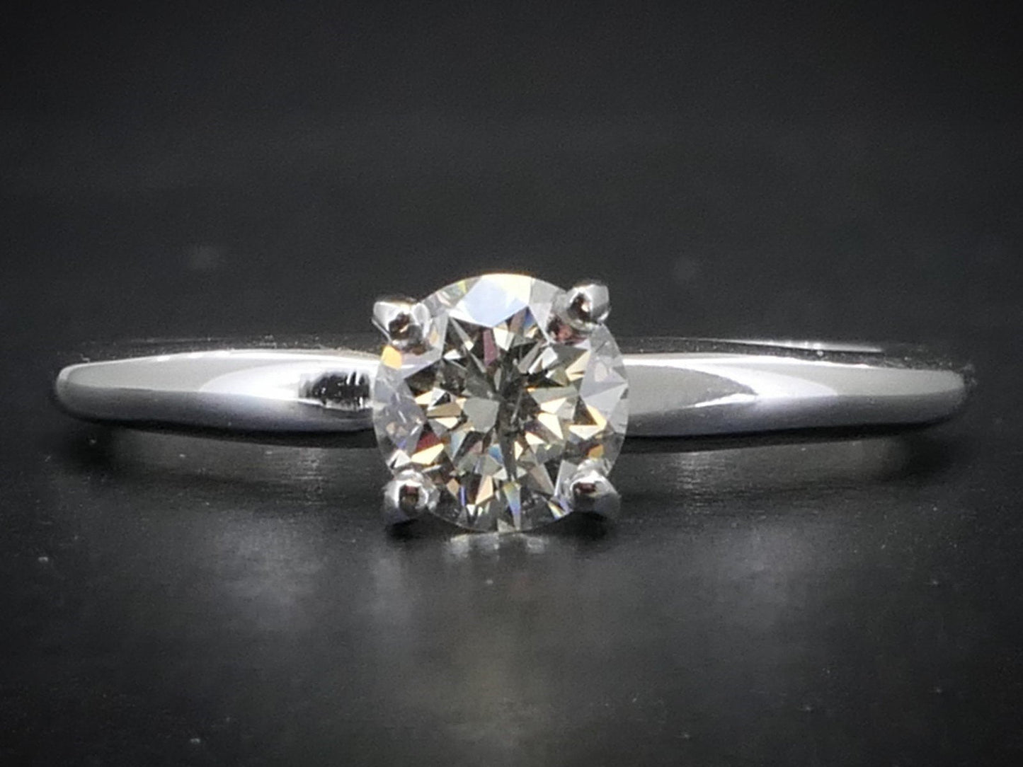 Estate 14k White Gold Round Cut Natural .44ct Diamond Solitaire Ring 1.9g i7232