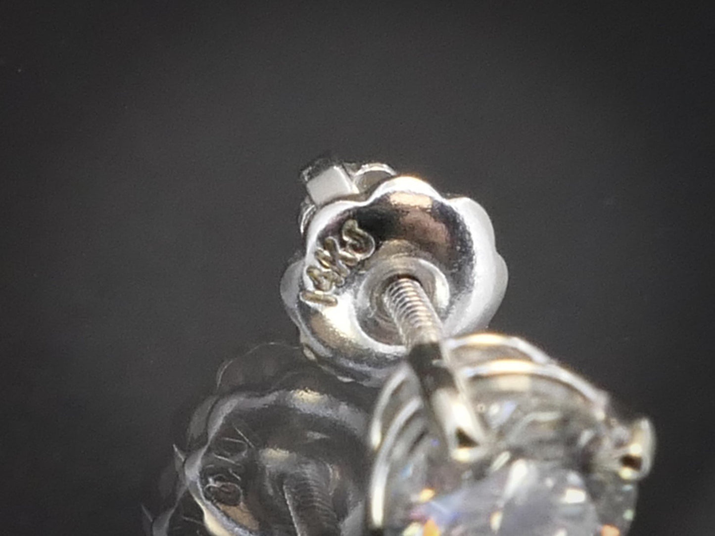NEW 14k White Gold Natural .70ctw Diamond Screw Back Earrings i7427