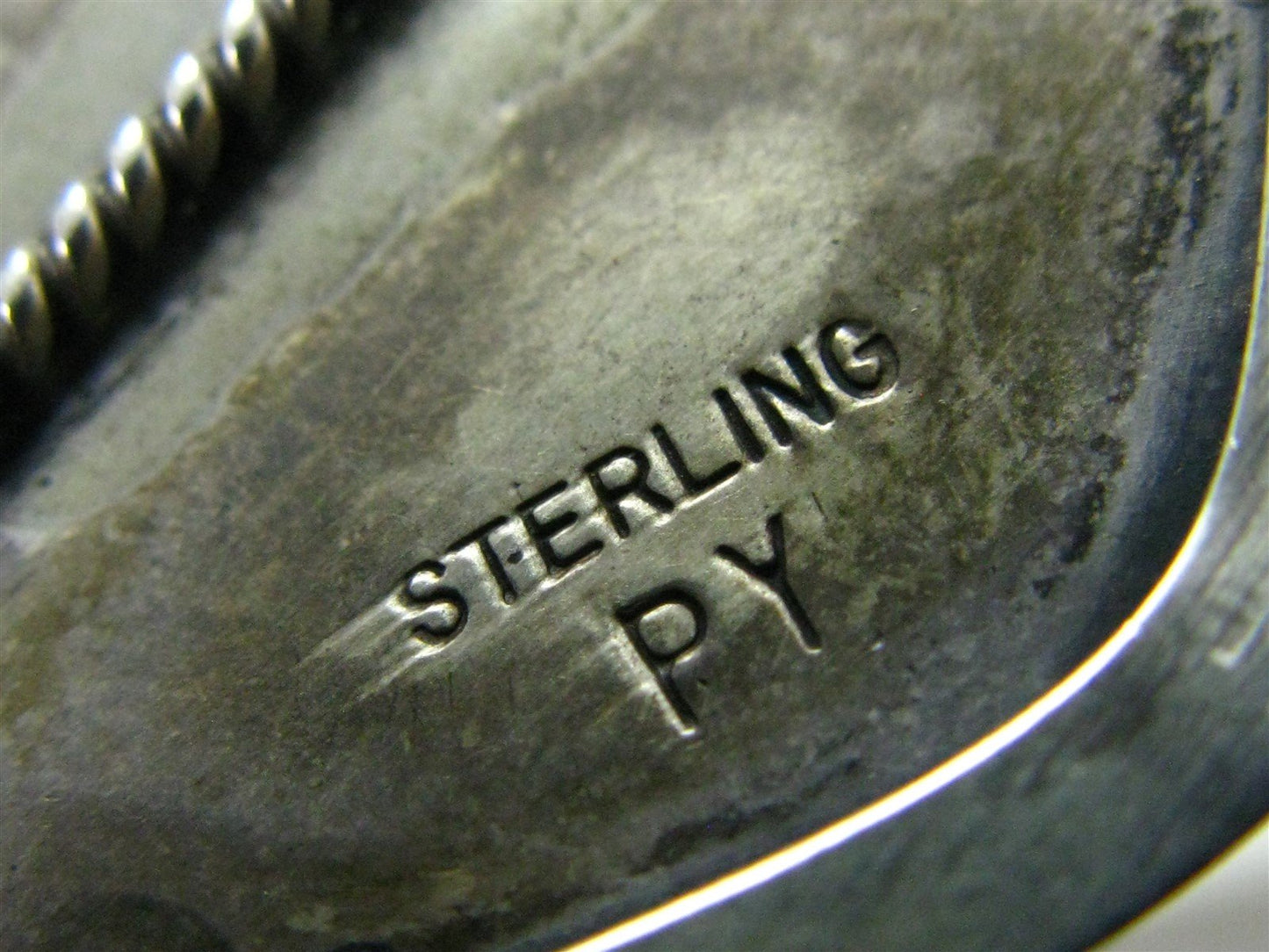 Vintage Sterling Pat Yazzie Navajo Natural Black Onyx Cuff Bracelet 19g i14494