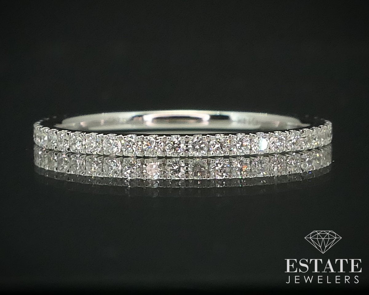 14k White Gold Natural .28ctw Diamond Ladies Wedding Band Ring 0.8g i15514