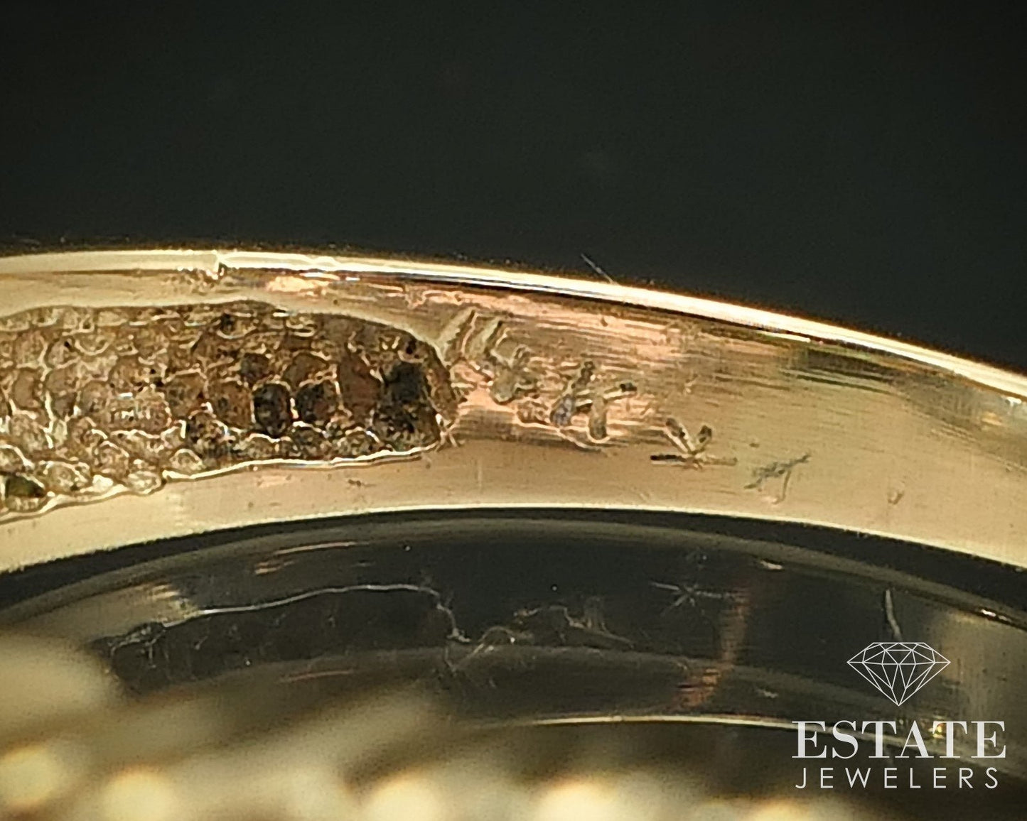 Vintage 14k Yellow Gold Natural Emerald & Diamond Ladies Band Ring 4.5g i15861