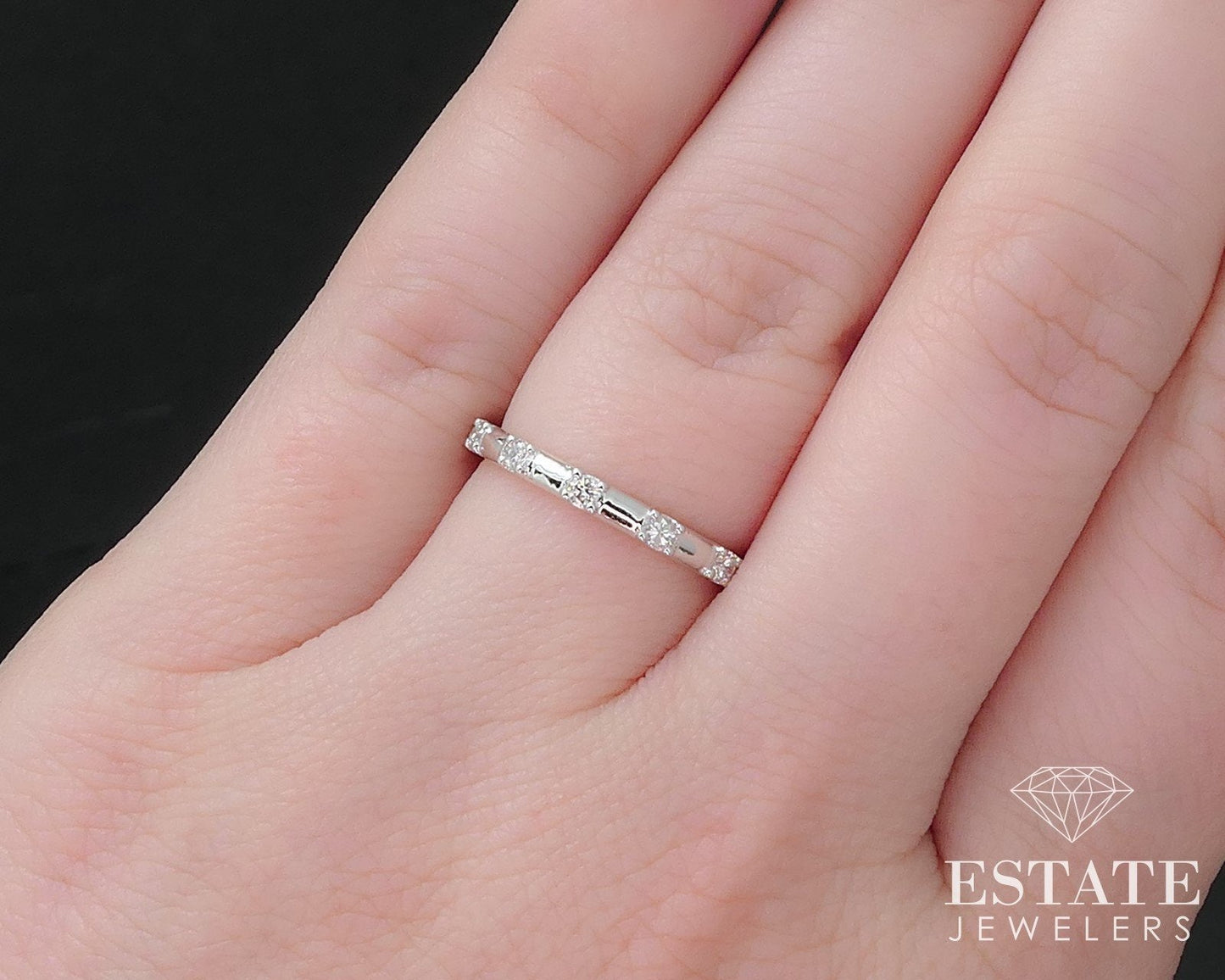 14k White Gold Round Natural .28ctw Diamond Ladies Wedding Band 1.9g i16831