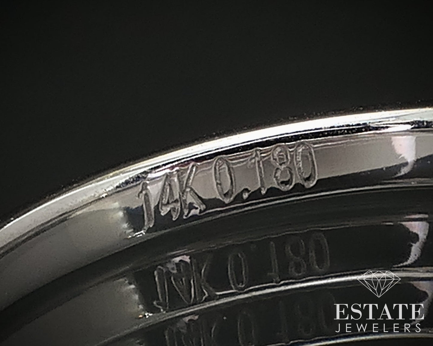 14k White Gold Round Natural .18ctw Diamond Ladies Wedding Band 1.8g i16824