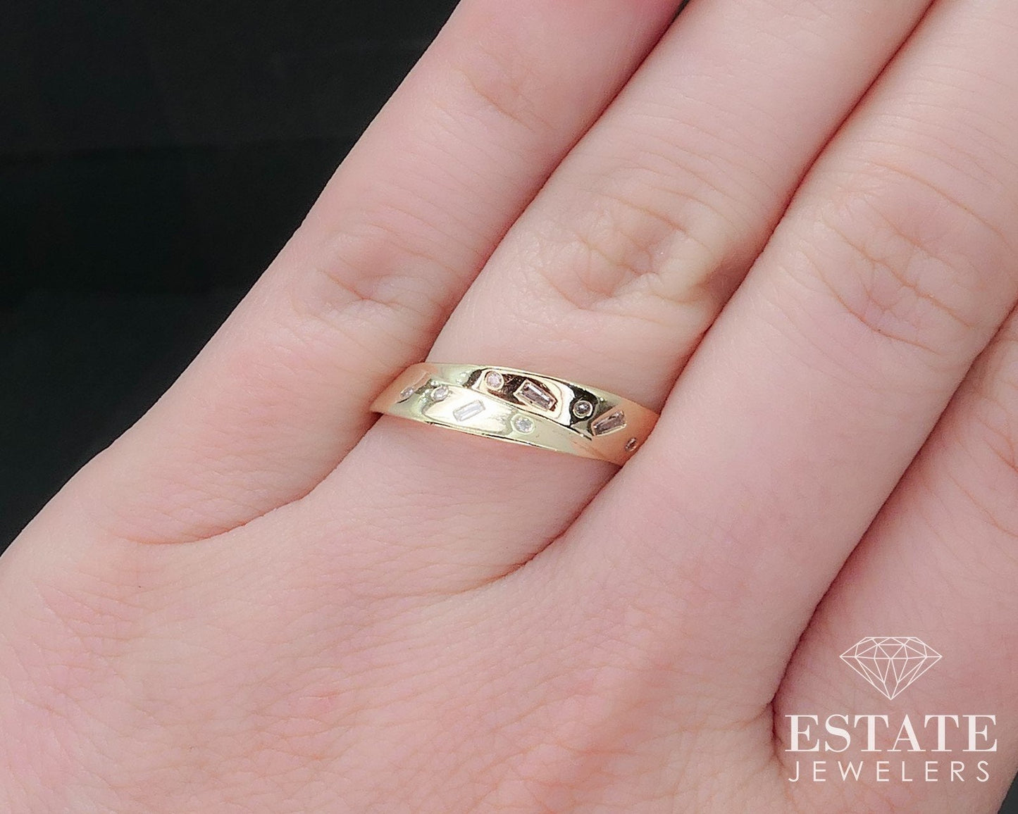 14k Yellow Gold Natural .06ctw Diamond Ladies Band Ring 3.1g i16890