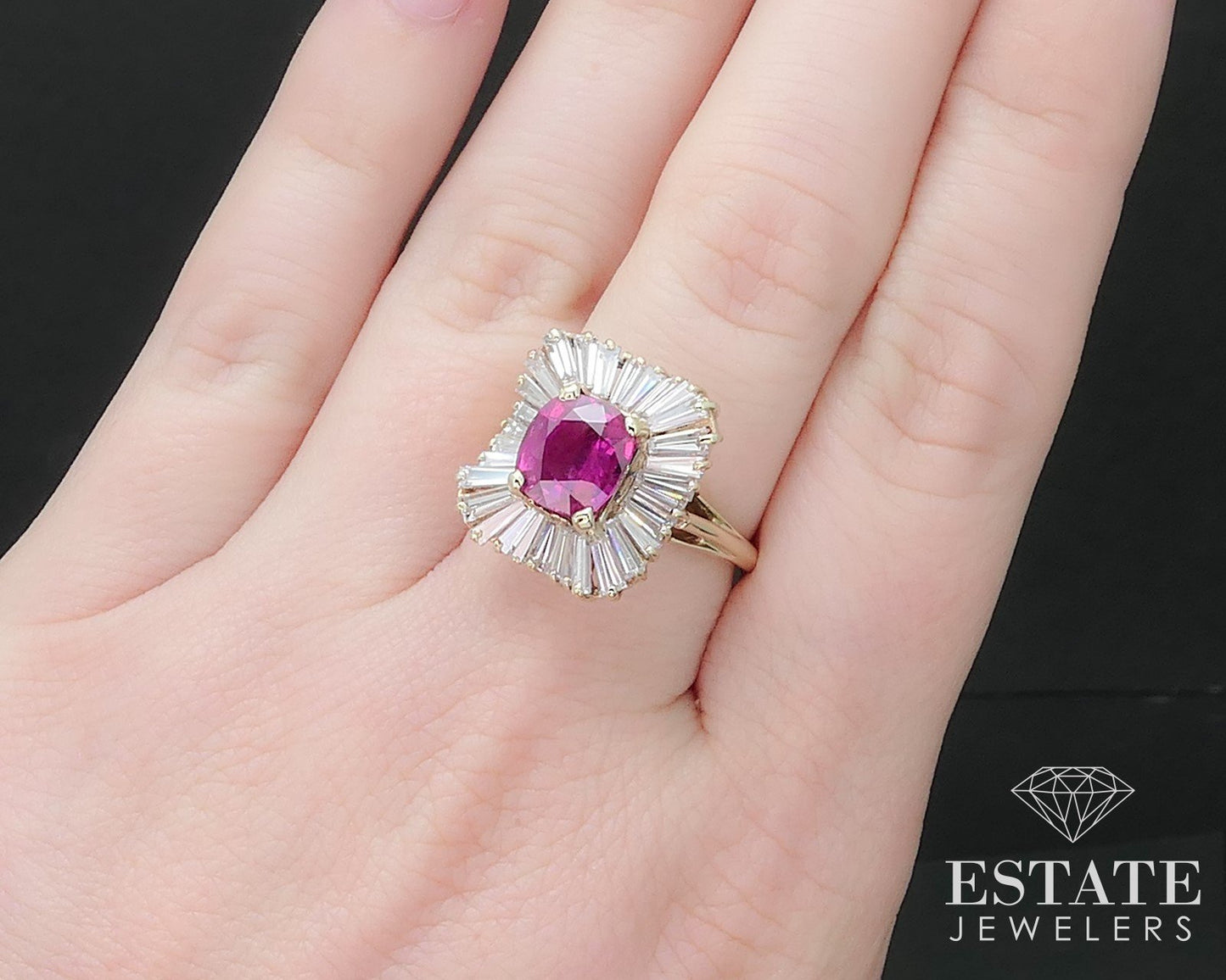 18k Yellow Gold IGI Natural Ruby & Diamond Ballerina Cocktail Ring 4.5g i17116