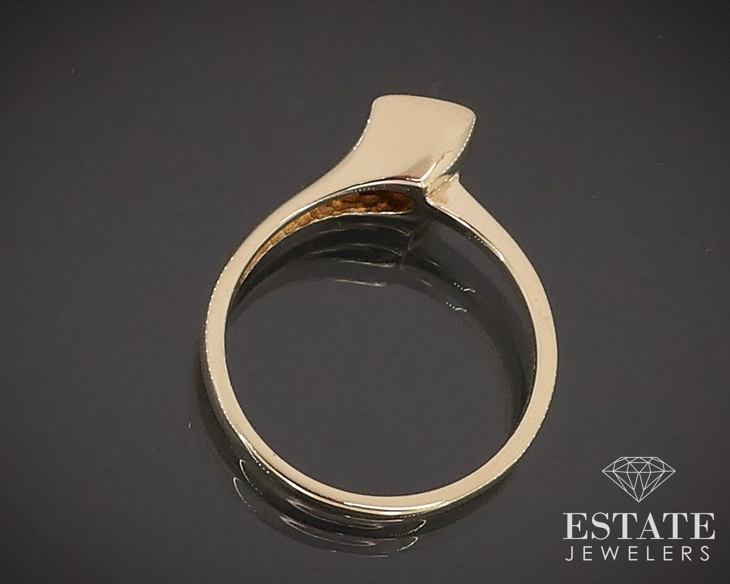 Modernist 14k Yellow Gold Round Natural .10ct Diamond Solitaire Ring 3.3g i17611