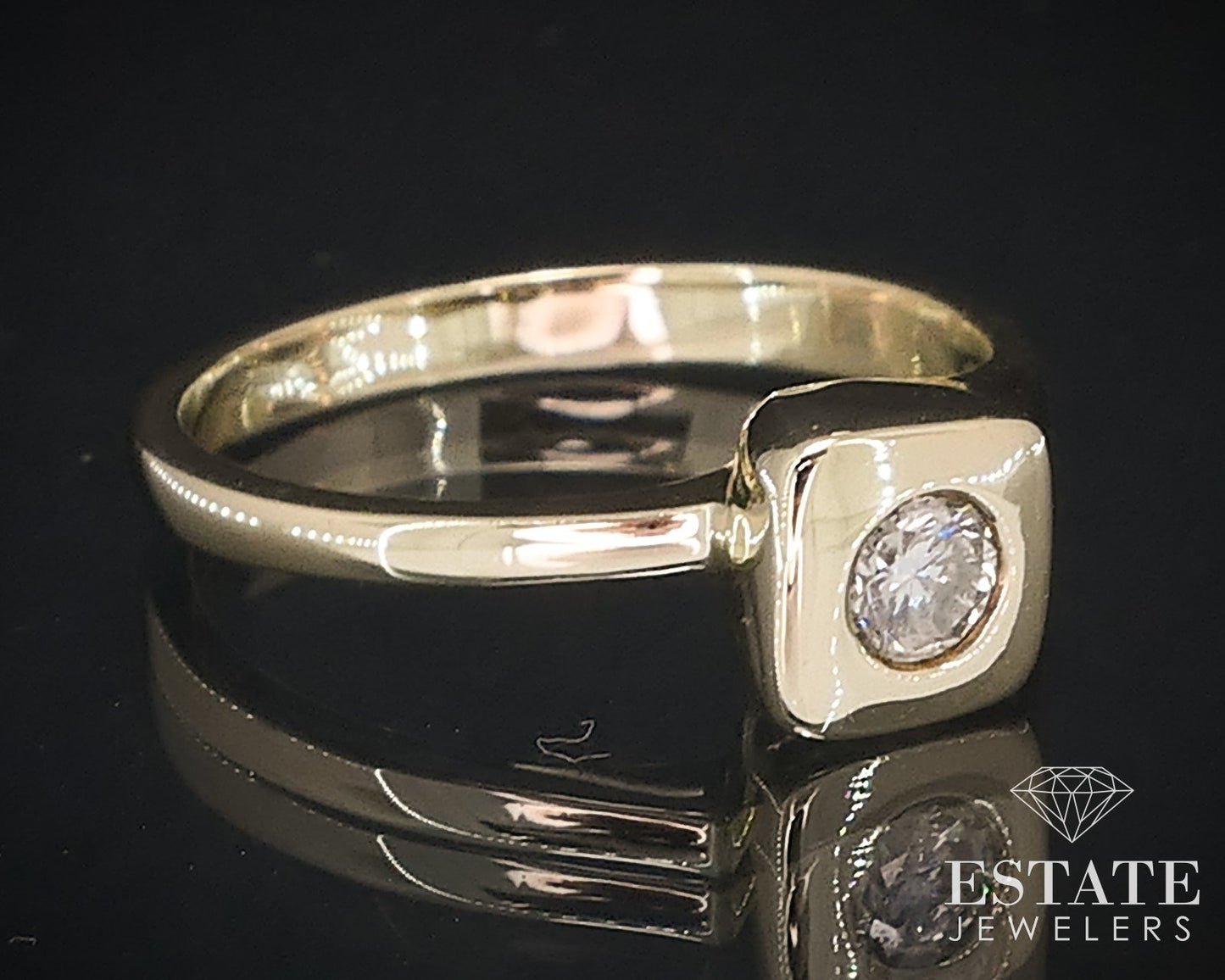 Modernist 14k Yellow Gold Round Natural .10ct Diamond Solitaire Ring 3.3g i17611