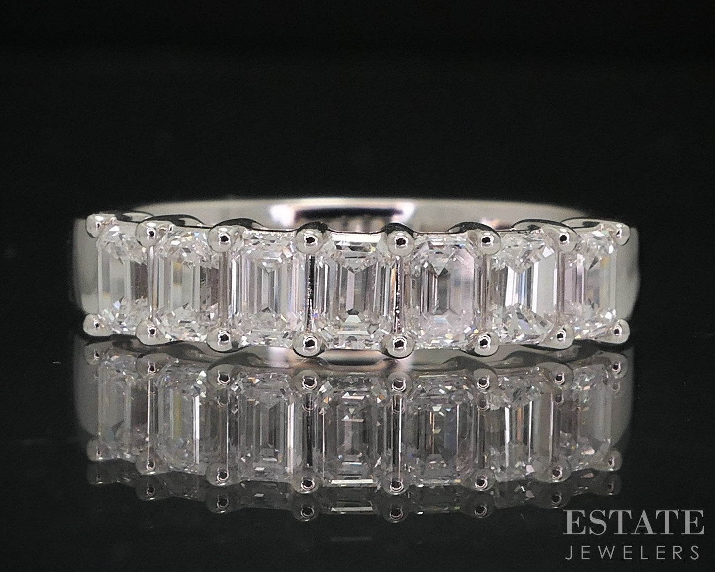 14k White Gold Emerald Lab Created 1.05ctw Diamond Ladies Wedding Band 3g i16038