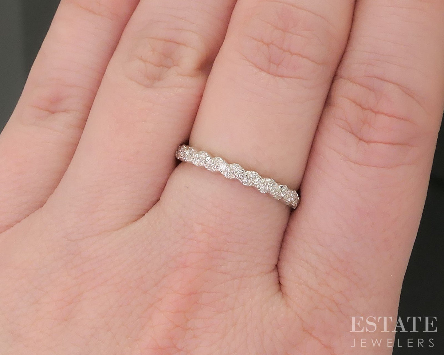 14k White Gold Round Lab Created .26ctw Diamond Ladies Wedding Band 1.9g i16048