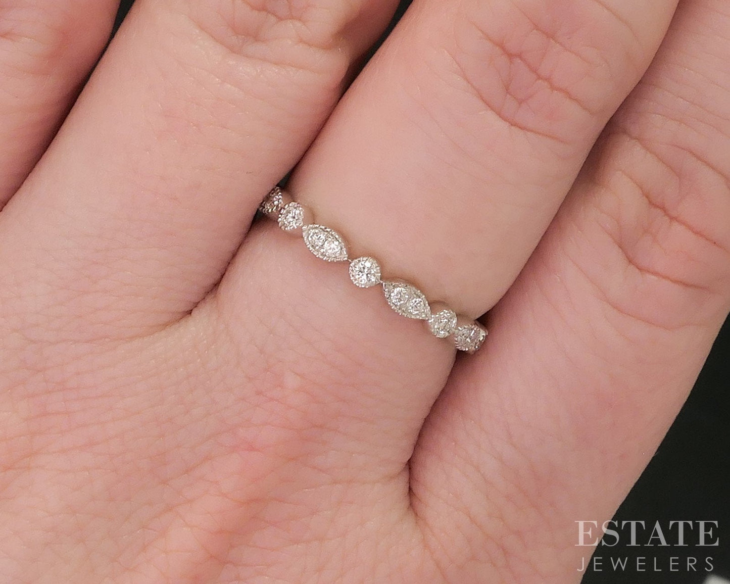 14k White Gold Round Lab Created .20ctw Diamond Ladies Wedding Band 1.6g i16041