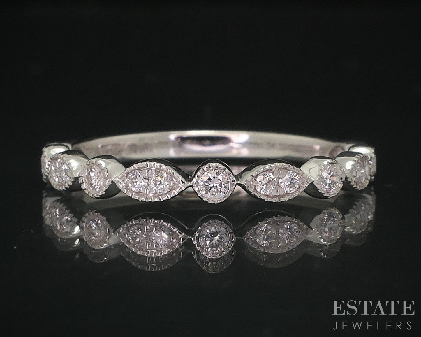 14k White Gold Round Lab Created .20ctw Diamond Ladies Wedding Band 1.6g i16042