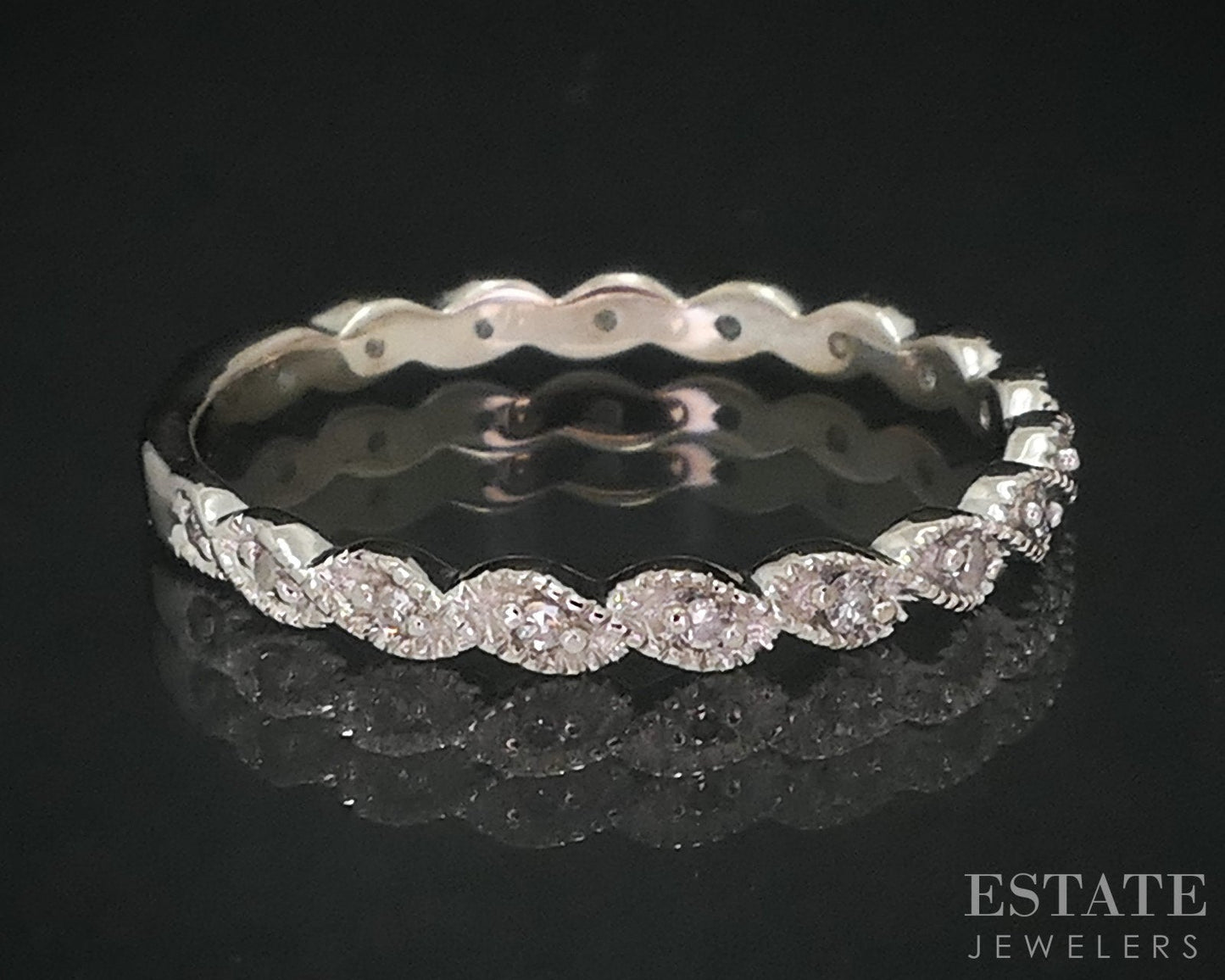 Vintage 14k White Gold Natural .08ctw Diamond Semi Eternity Band 1.2g i18138