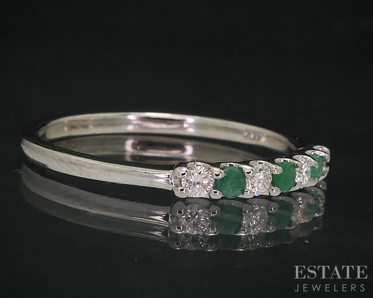 14k White Gold Natural Emerald & Diamond Ladies Band Ring 1.8g i18282