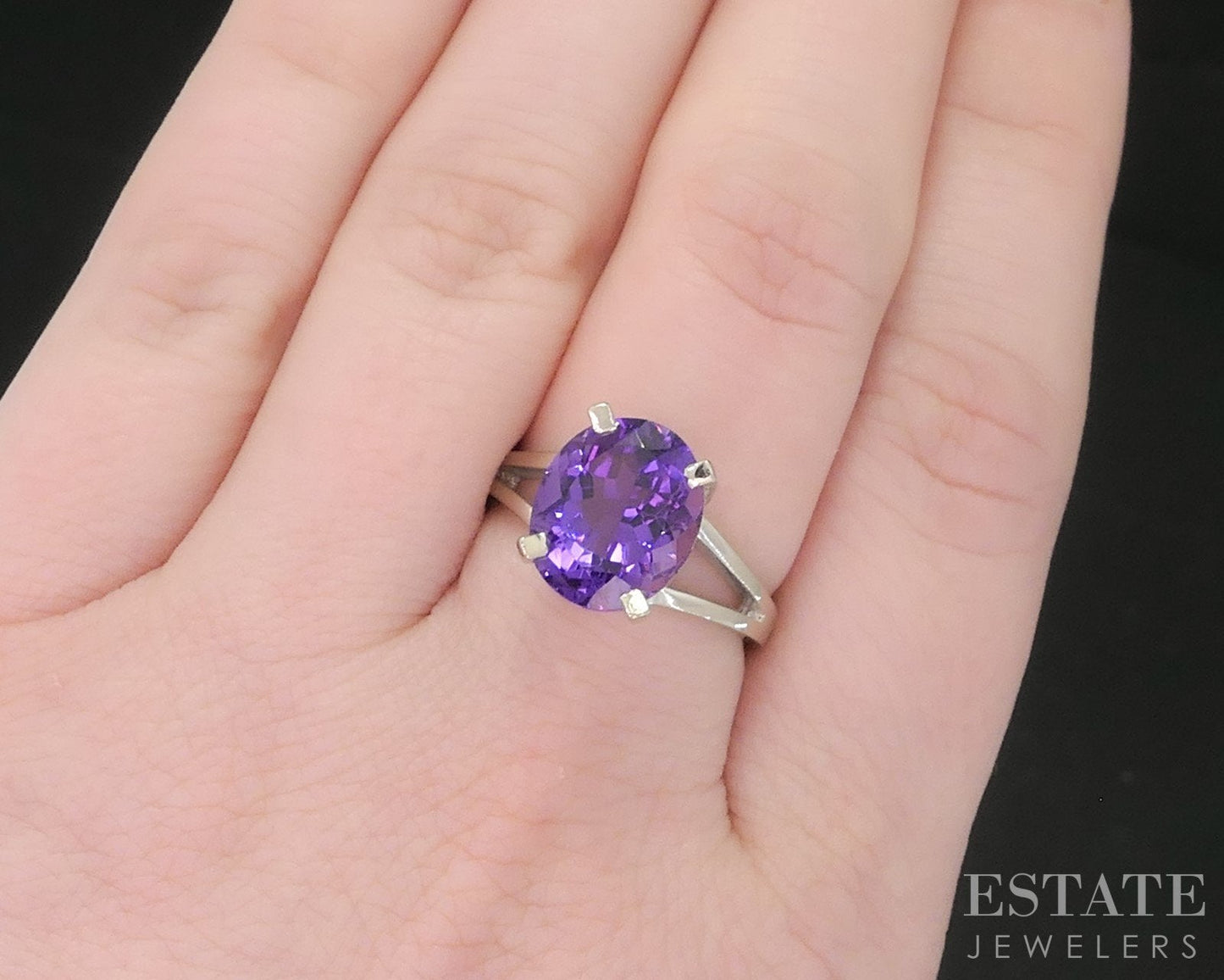 14k White Gold Oval Natural Amethyst Solitaire Ladies Ring 4.5g i18344b