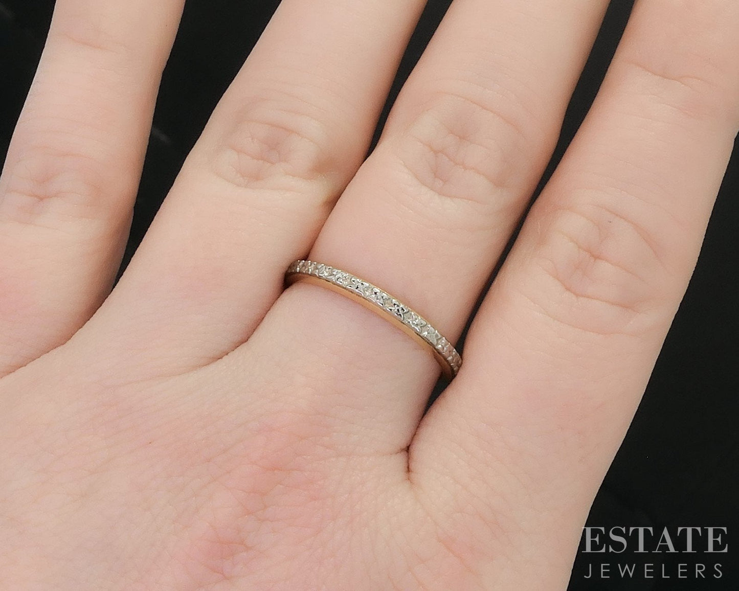 Antique 18k & 14k Two Tone Gold 2mm Engraved Floral Ladies Band 2.1g i18415