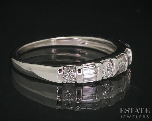 14k White Gold Natural .33ctw Diamond Ladies Wedding Band 2.1g i18414