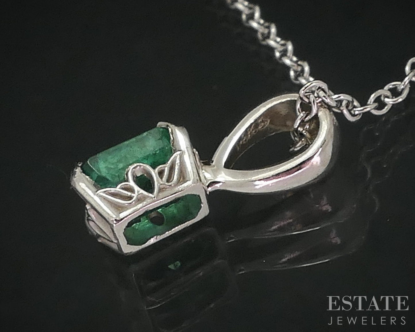 14k White Gold Emerald Cut Natural Emerald Ladies Necklace 2.0g 18"L i18456