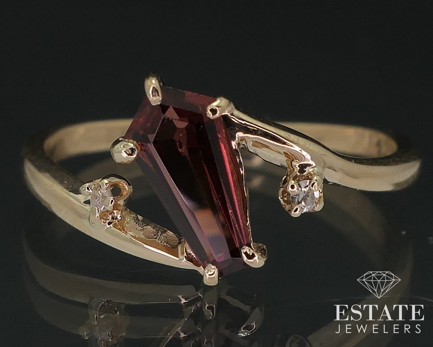 14k Yellow Gold Coffin Cut Natural Garnet & Diamond Ladies Ring 1.4g i18513b