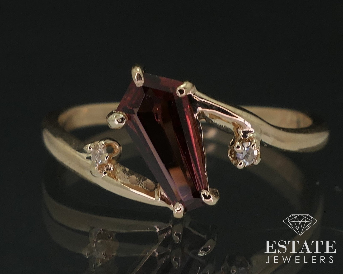 14k Yellow Gold Coffin Cut Natural Garnet & Diamond Ladies Ring 1.4g i18513b