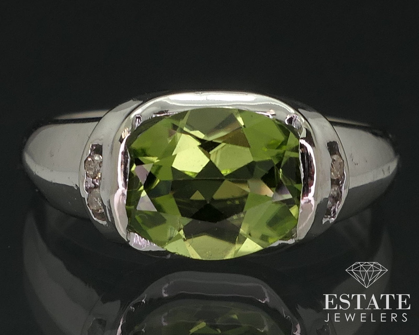 10k White Gold Oval Natural Peridot & Diamond Ladies Band Ring 2.3g i18499b