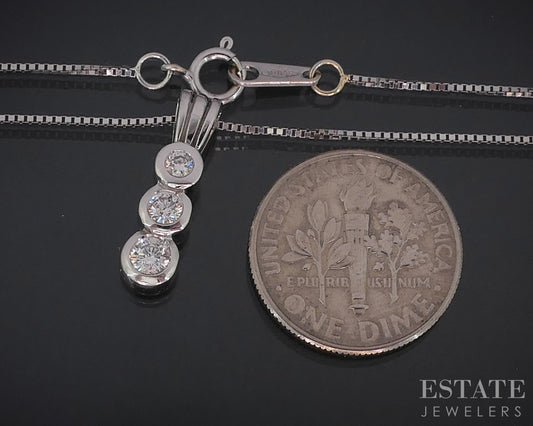 14k White Gold Round Natural .18ctw Diamond Journey Necklace 2.8g i18553