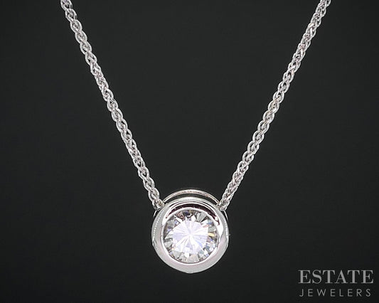 14k White Gold Round Natural .31ct Diamond Bezel Solitaire Necklace 2.5g i18581