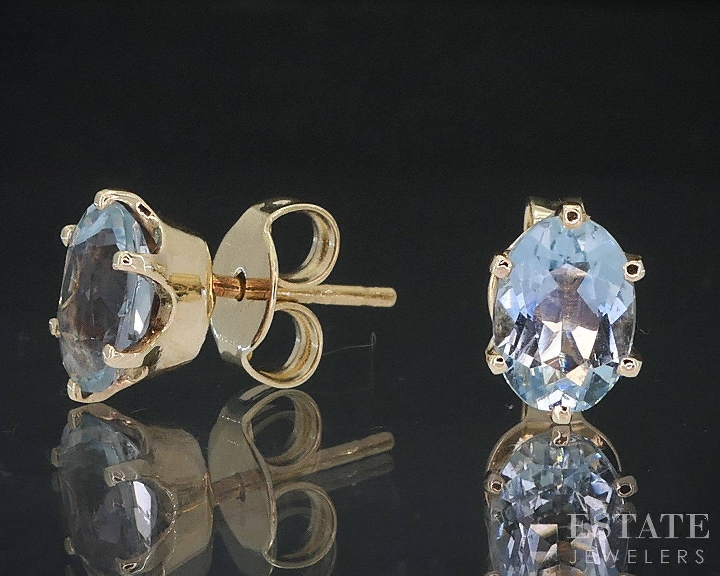 14k Yellow Gold Oval Natural Blue Topaz Stud Earrings 1.5g i18667b