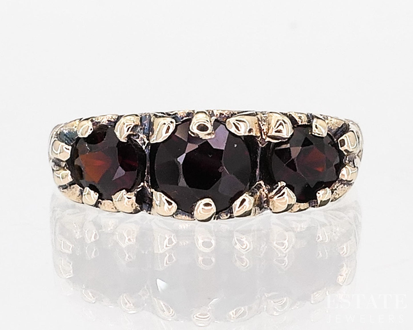 Antique 9k Yellow Gold Natural Garnet Ladies Band Ring 2.9g i18696b