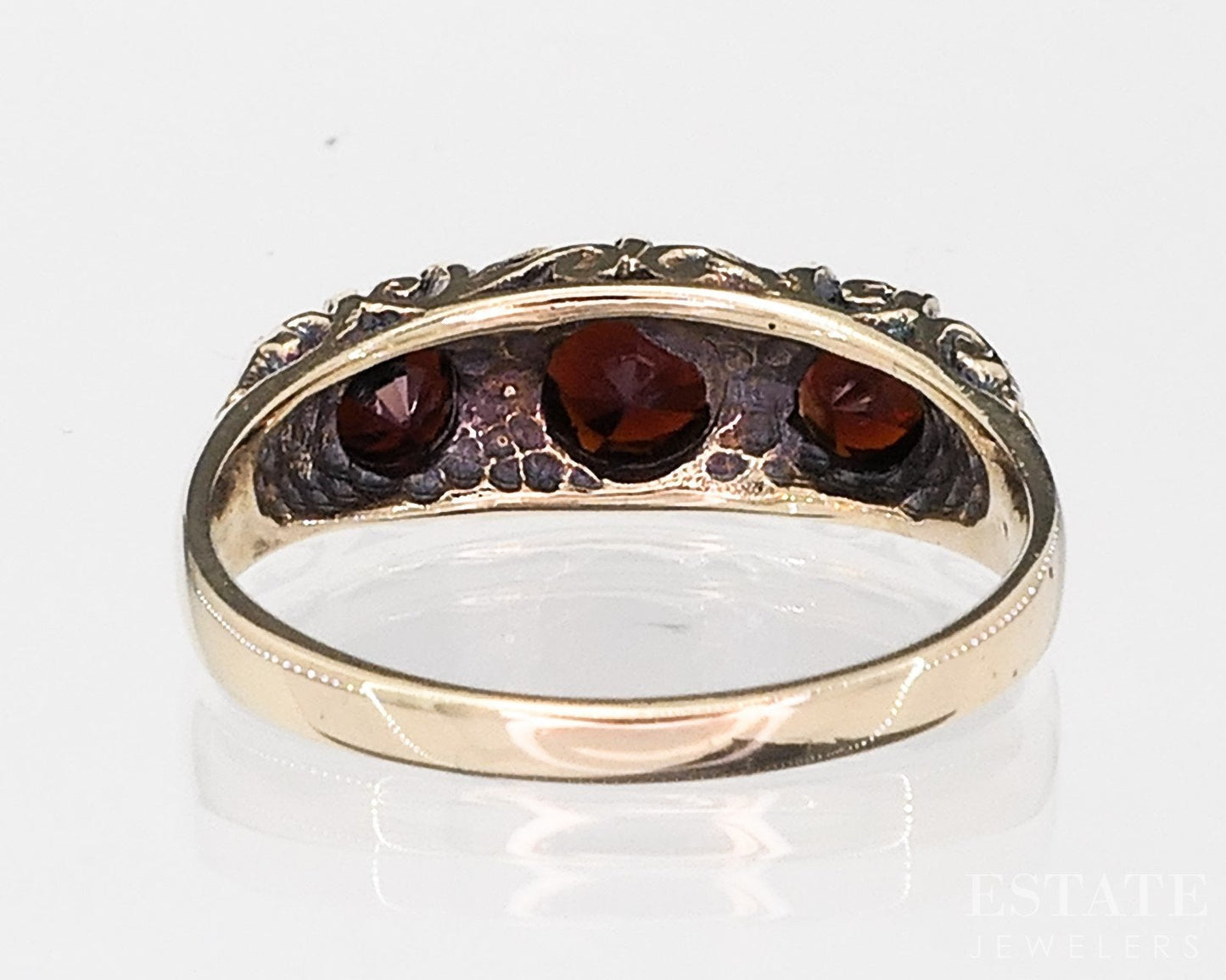 Antique 9k Yellow Gold Natural Garnet Ladies Band Ring 2.9g i18696b
