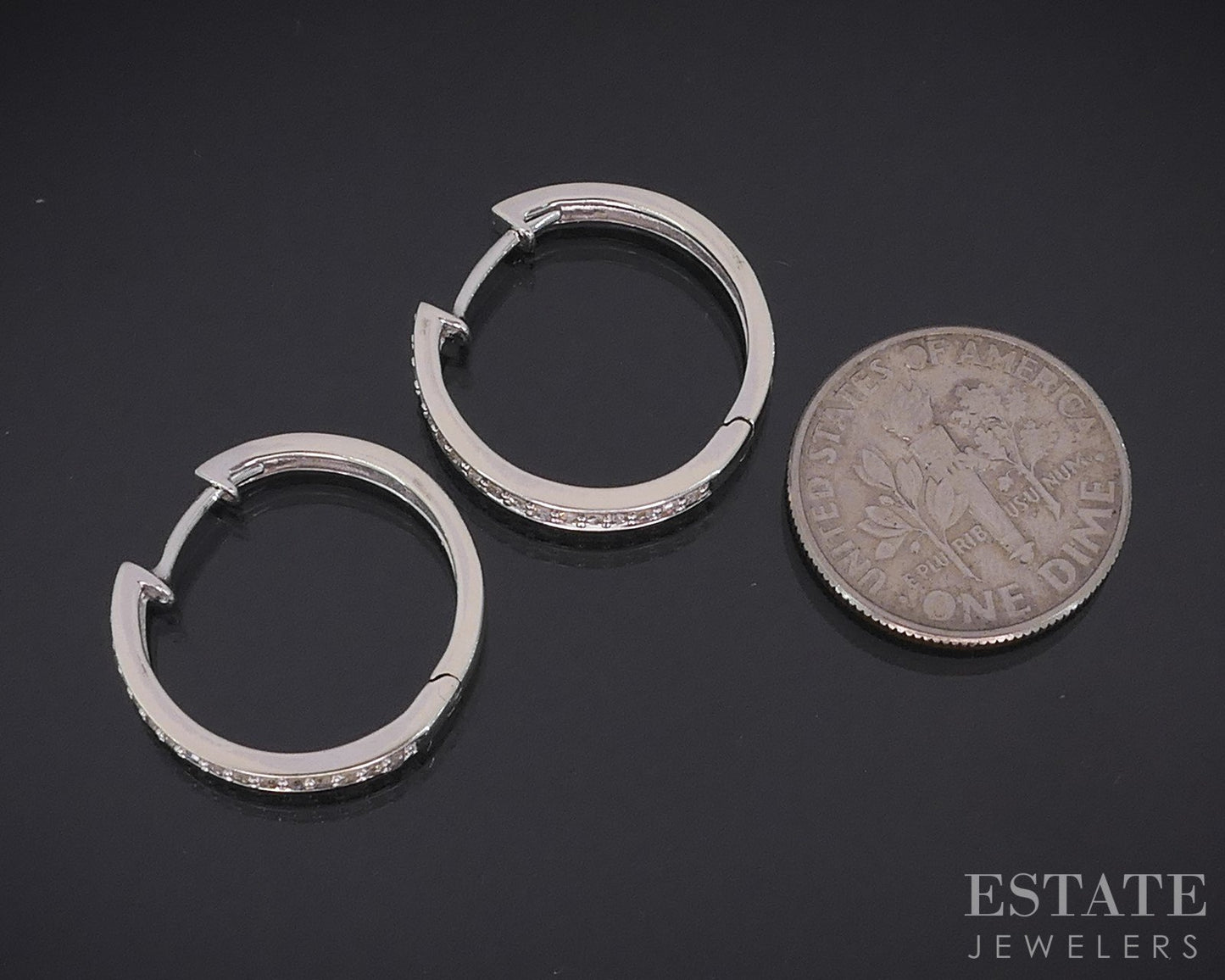 Vintage 10k White Gold Round Natural .20ctw Diamond Hoop Earrings 3.1g i18680b