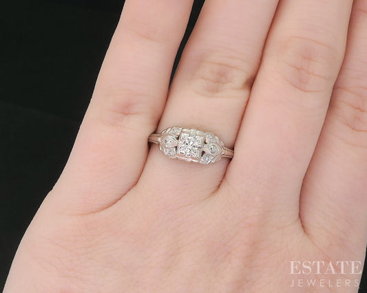 Vintage 18k White Gold Round Natural .19ctw Diamond Engagement Ring 2.3g i18963