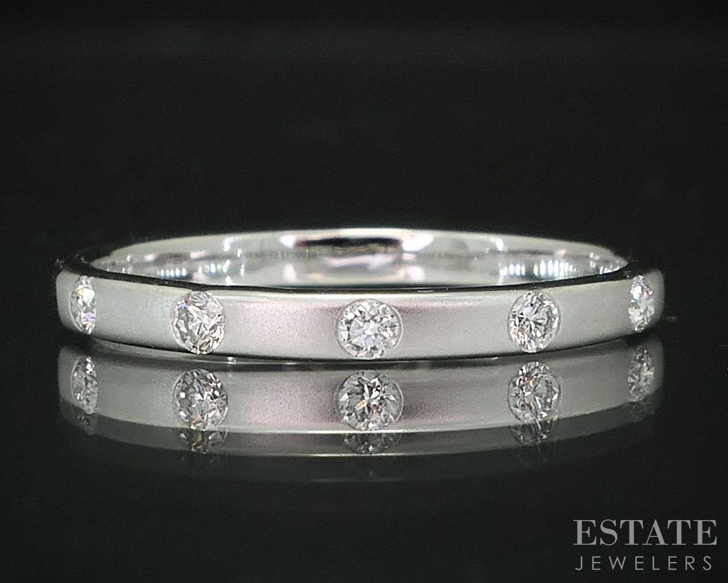 14k White Gold Lab Created .12ctw Diamond Ladies Wedding Band Ring 1.7g i18904