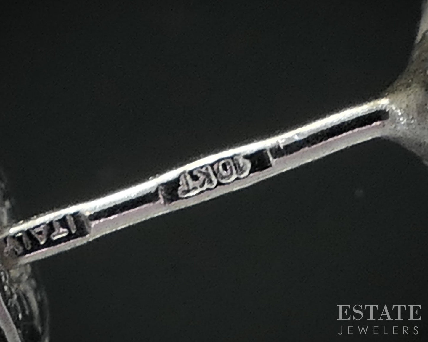 10k White Gold Love Knot Ladies Stud Earrings 0.7g p80555