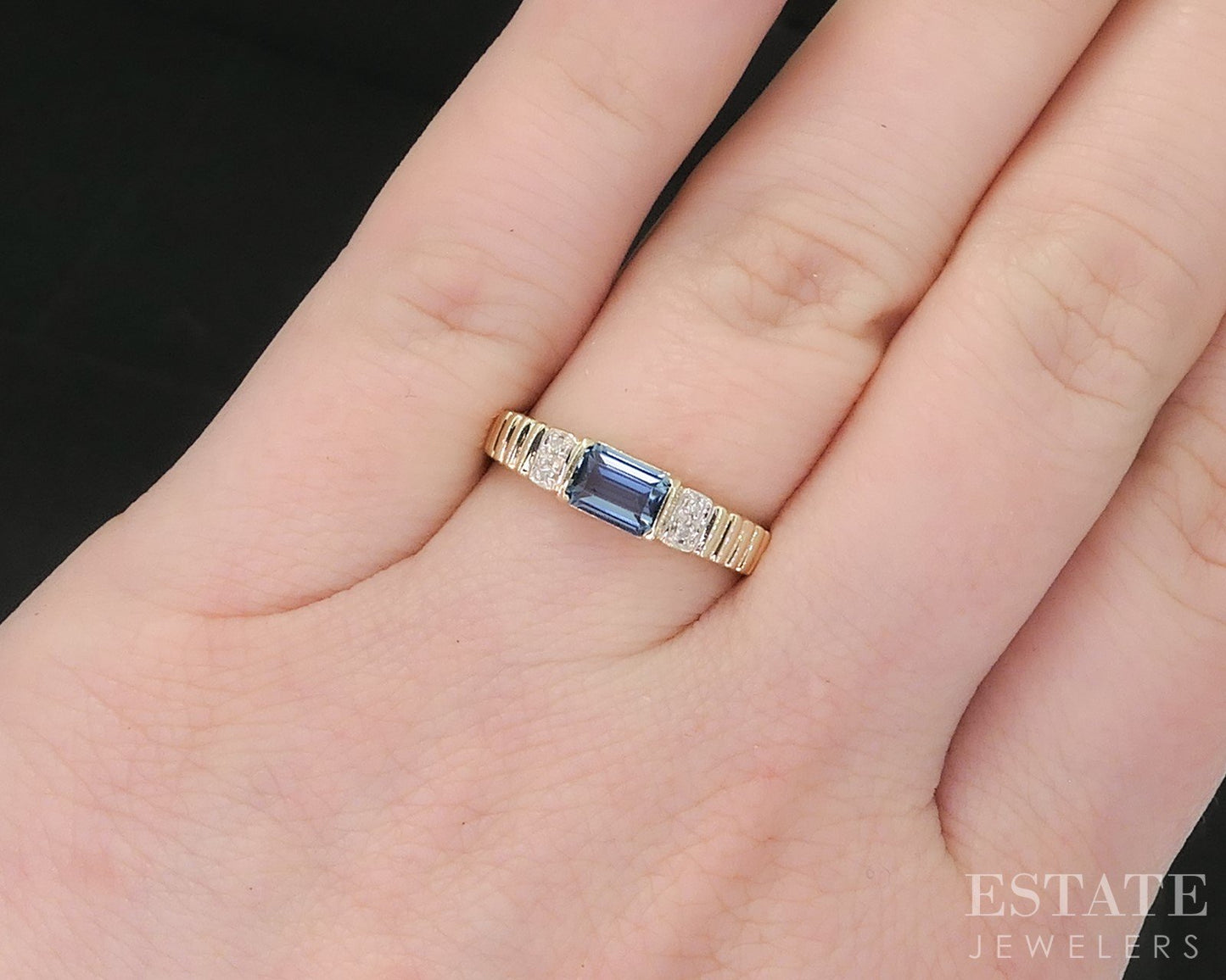 10k Yellow Gold Natural Blue Topaz & Diamond Ladies Band Ring 1.8g i19011b