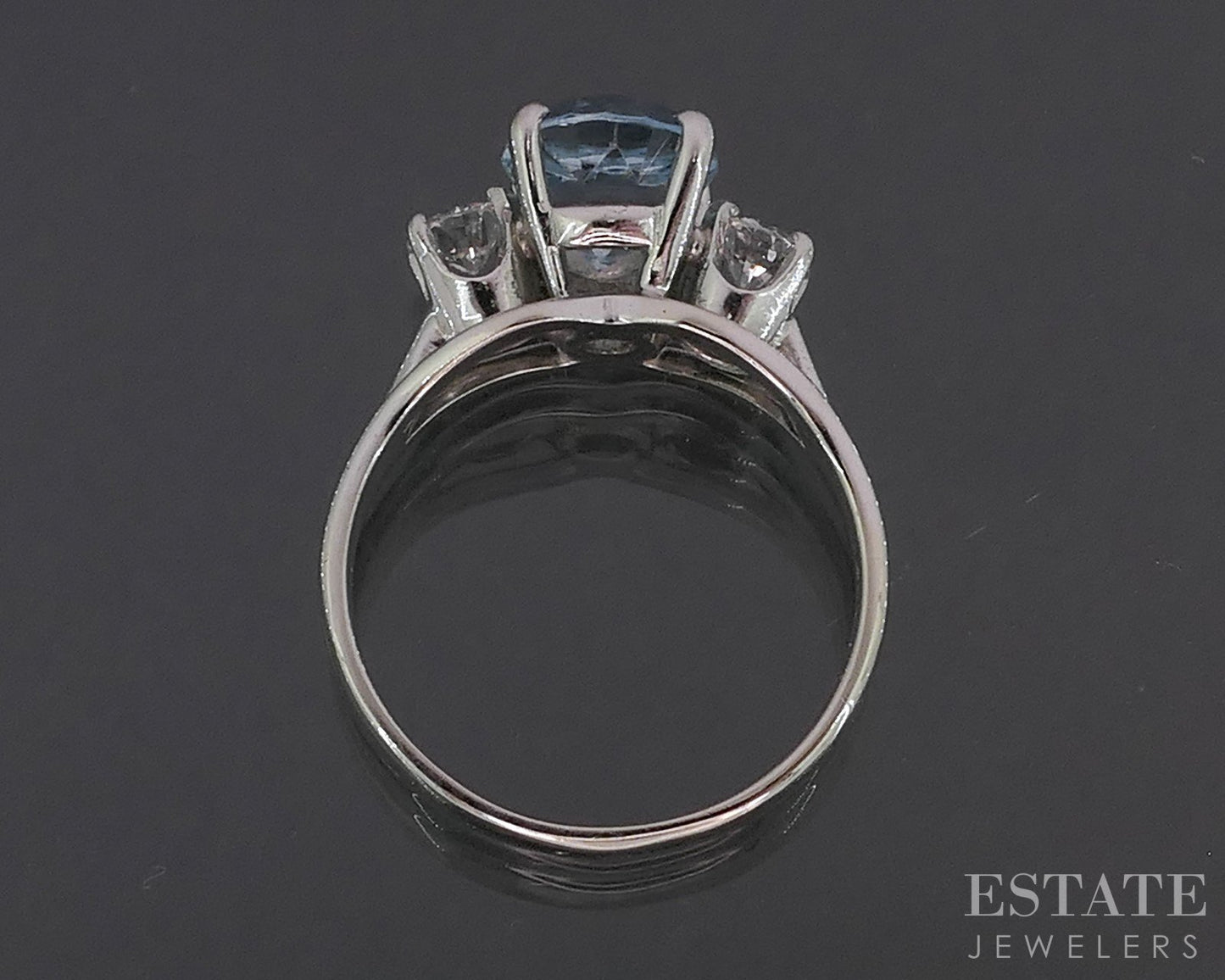14k White Gold Oval Natural 2ct Aquamarine & Diamond Ladies Ring 3.9g i19124