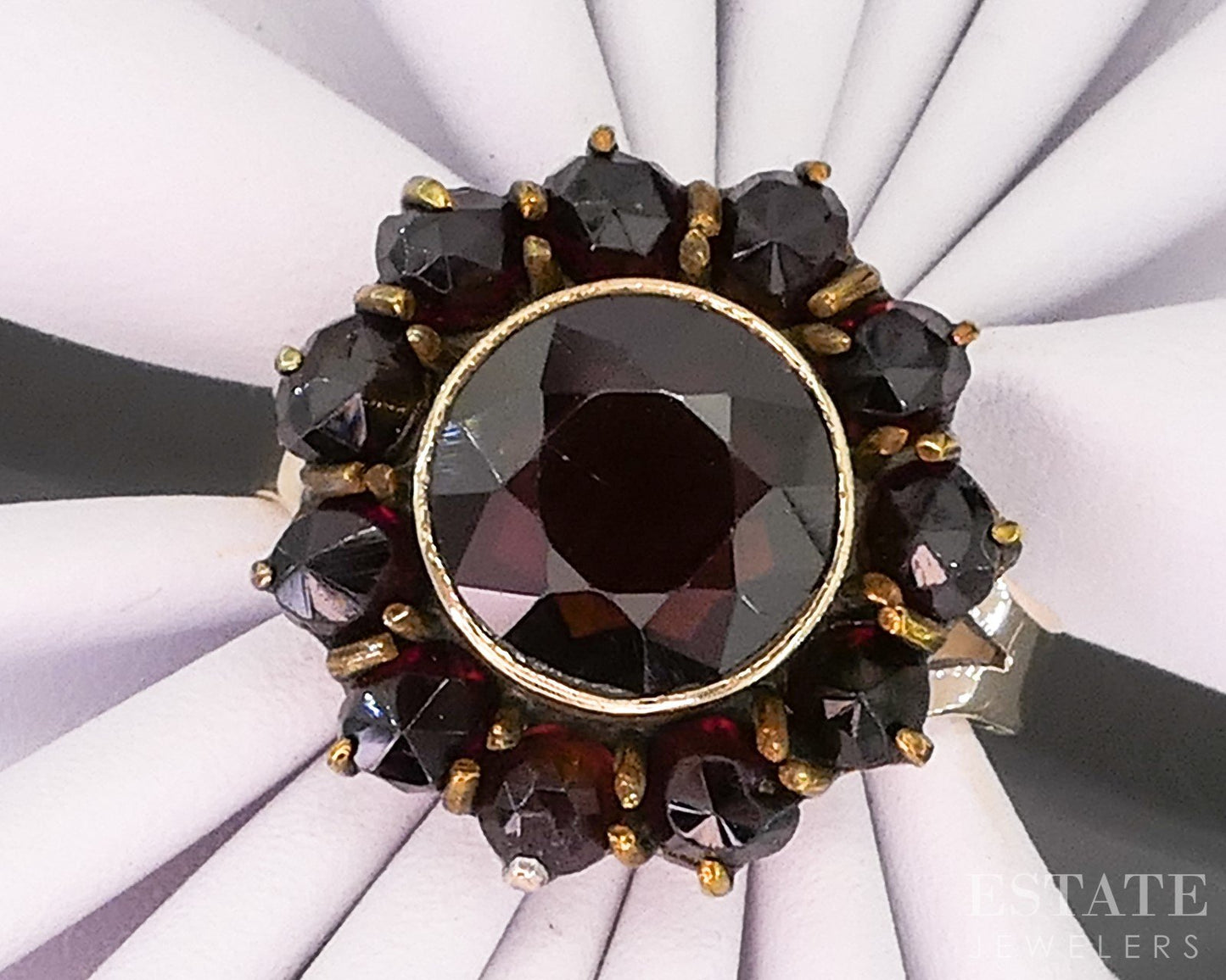 Antique Victorian 9k Yellow Gold Natural Bohemian Garnet Cluster Ring 3g i19209