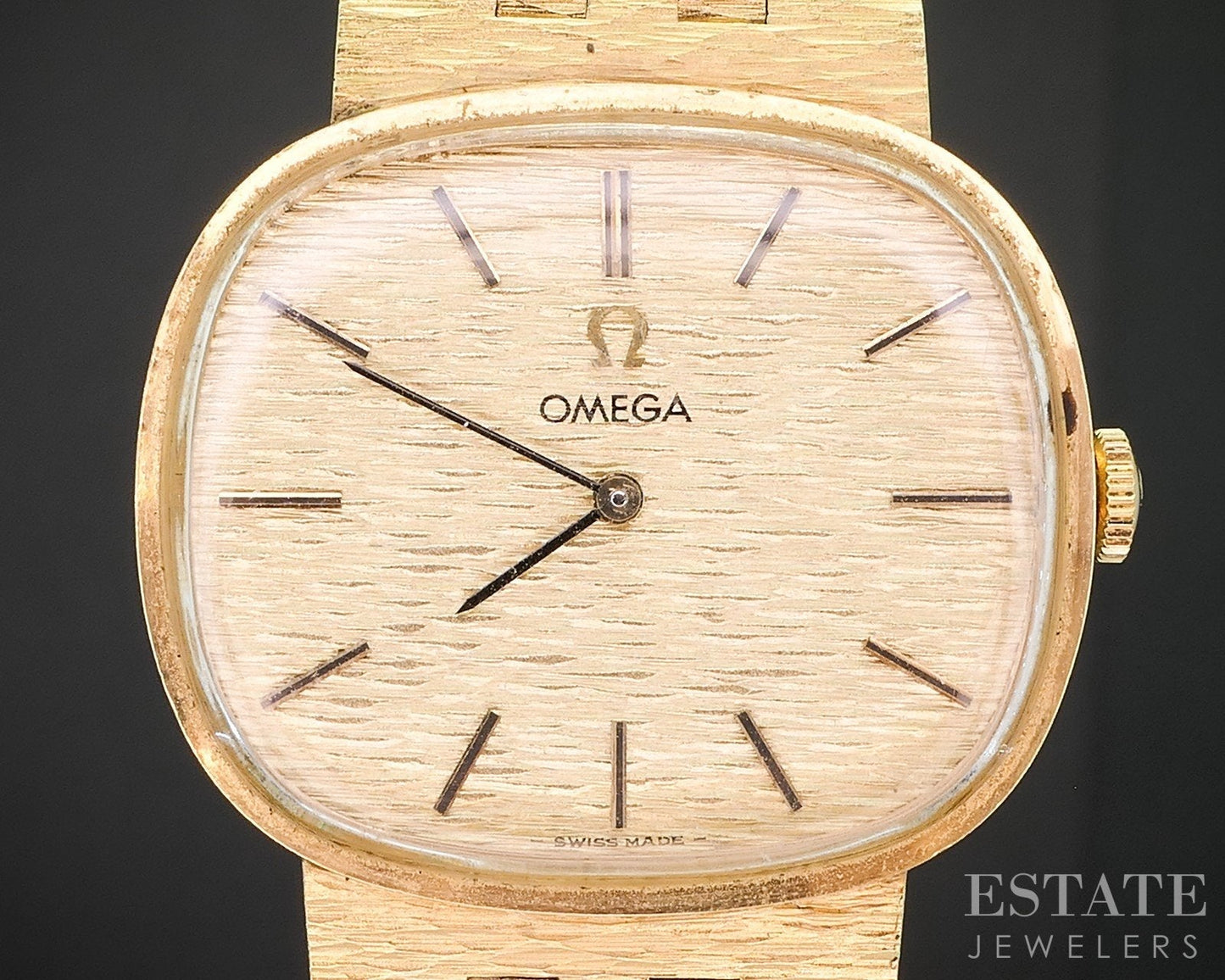 Vintage 1975 Omega Gold Tone Cal. 625 TV Bark Finish Mens Watch i19225