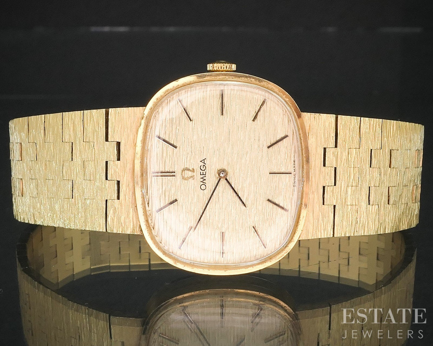 Vintage 1975 Omega Gold Tone Cal. 625 TV Bark Finish Mens Watch i19225