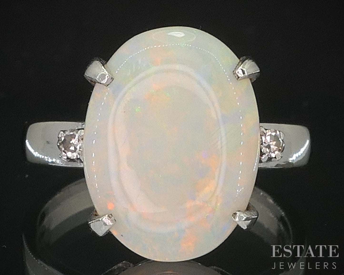 Vintage 14k White Gold Oval Natural Opal & Diamond Ladies Ring 5.0g i19334