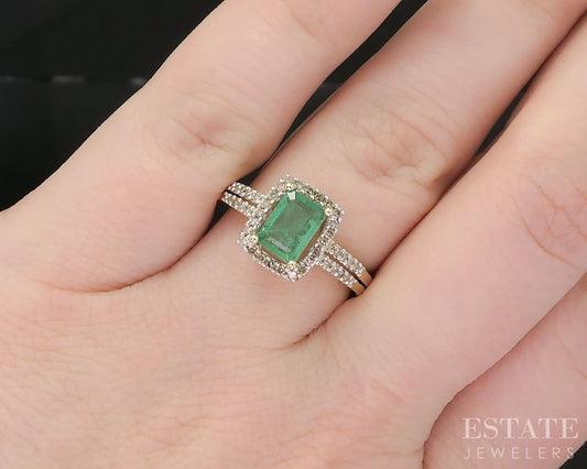 14k Yellow Gold Natural Emerald & Diamond Ladies Halo Ring 2.7g i19401b