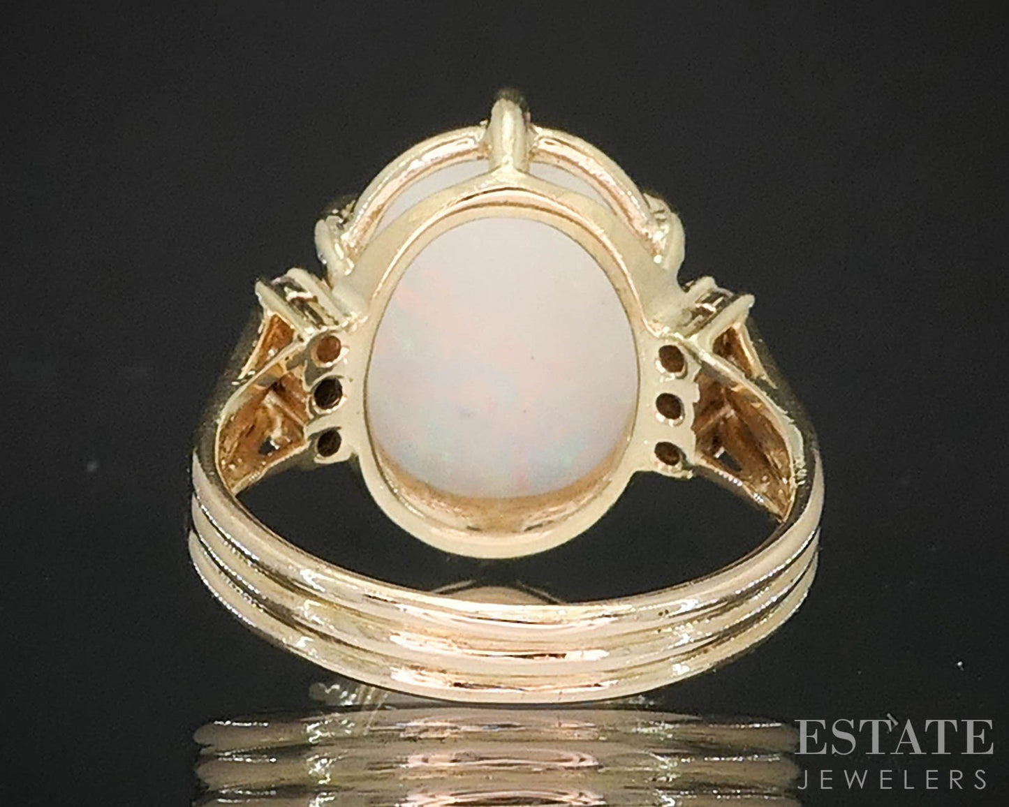 Vintage 14k Yellow Gold Oval Natural Opal & Diamond Ladies Ring 4.1g i19395b