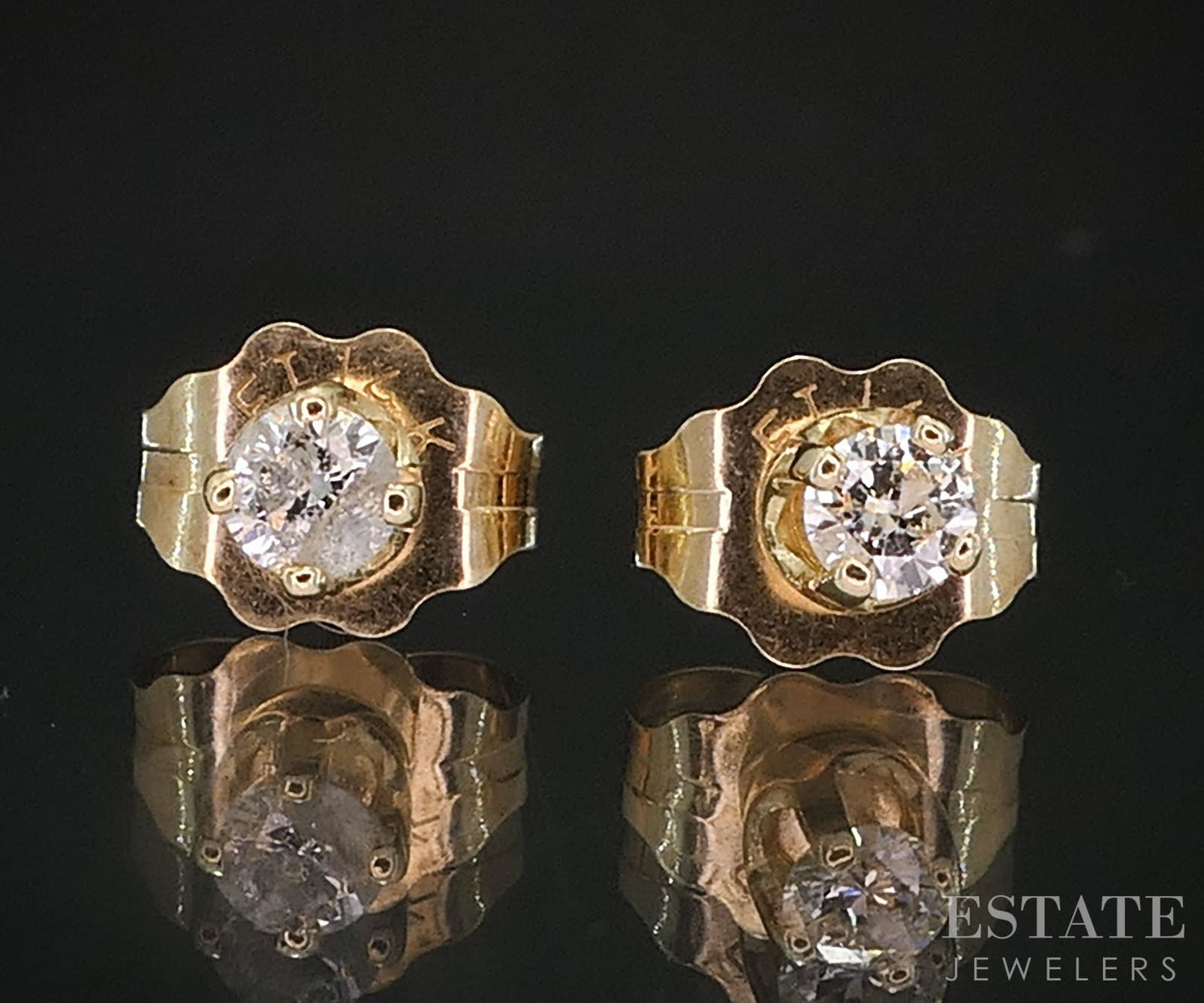 14K Yellow Gold Round Natural .10ctw Diamond Stud Earrings i19452b