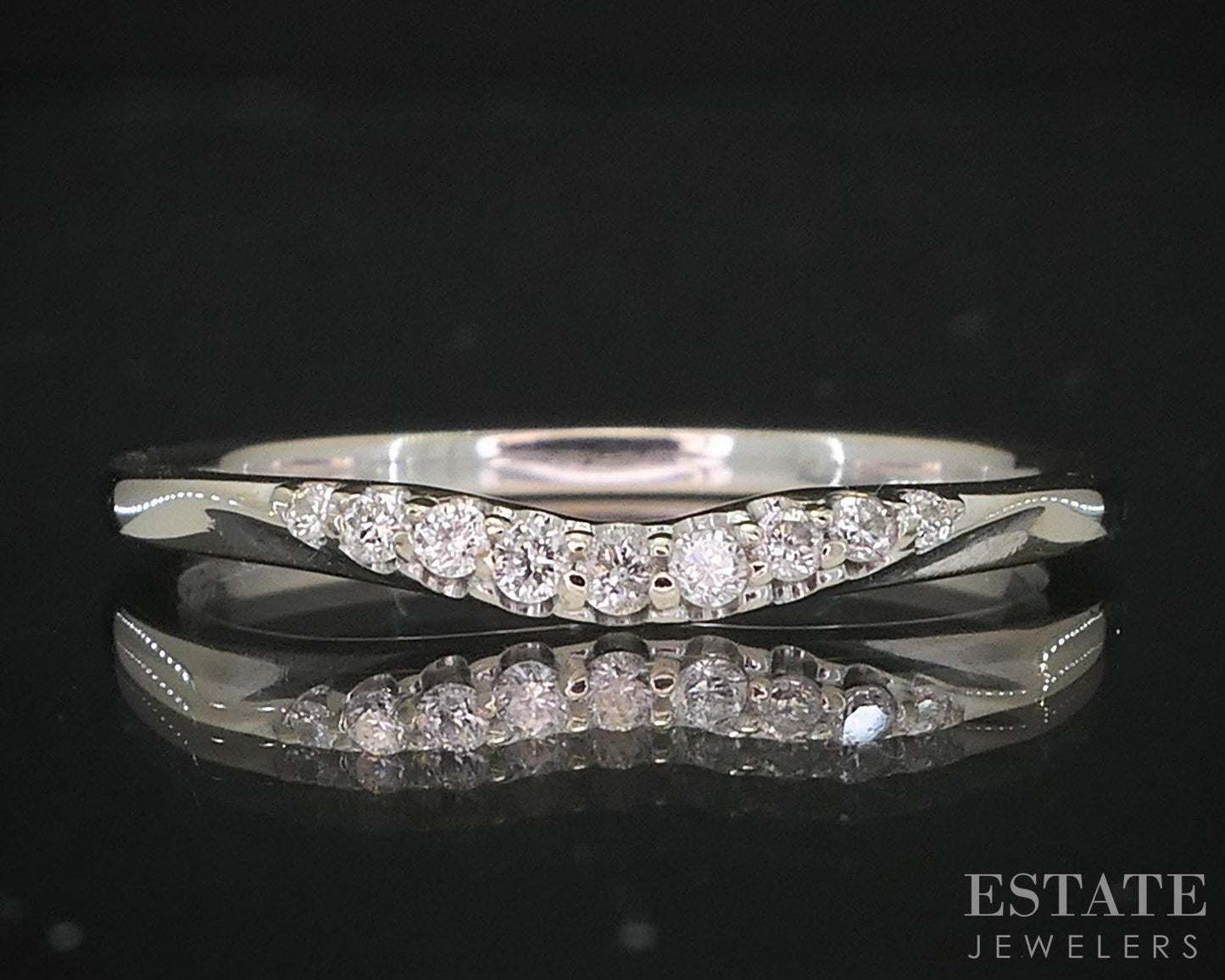 14k White Gold Natural .10ctw Diamond Ladies Wedding Band 1.9g i19540b