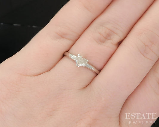 14k White Gold Heart Natural .30ct Diamond Solitaire Engagement Ring 1.6g i19535