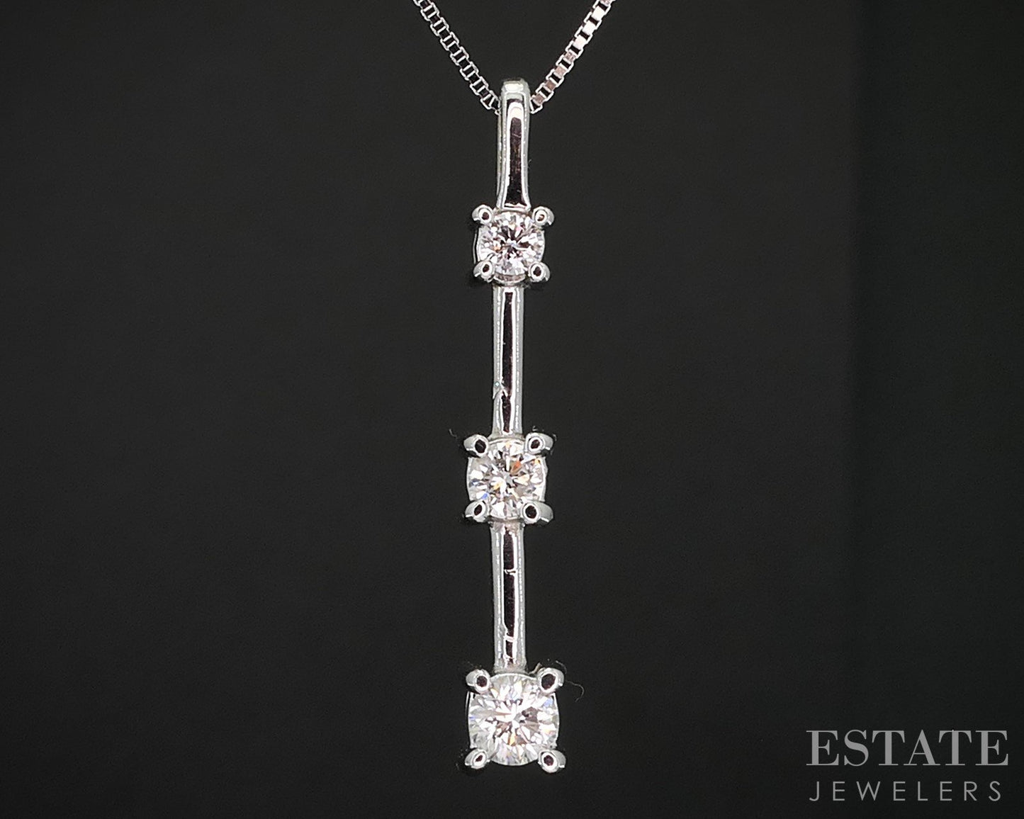14k White Gold Round Natural .25ctw Diamond Three Stone Necklace 2g 18"L i19566