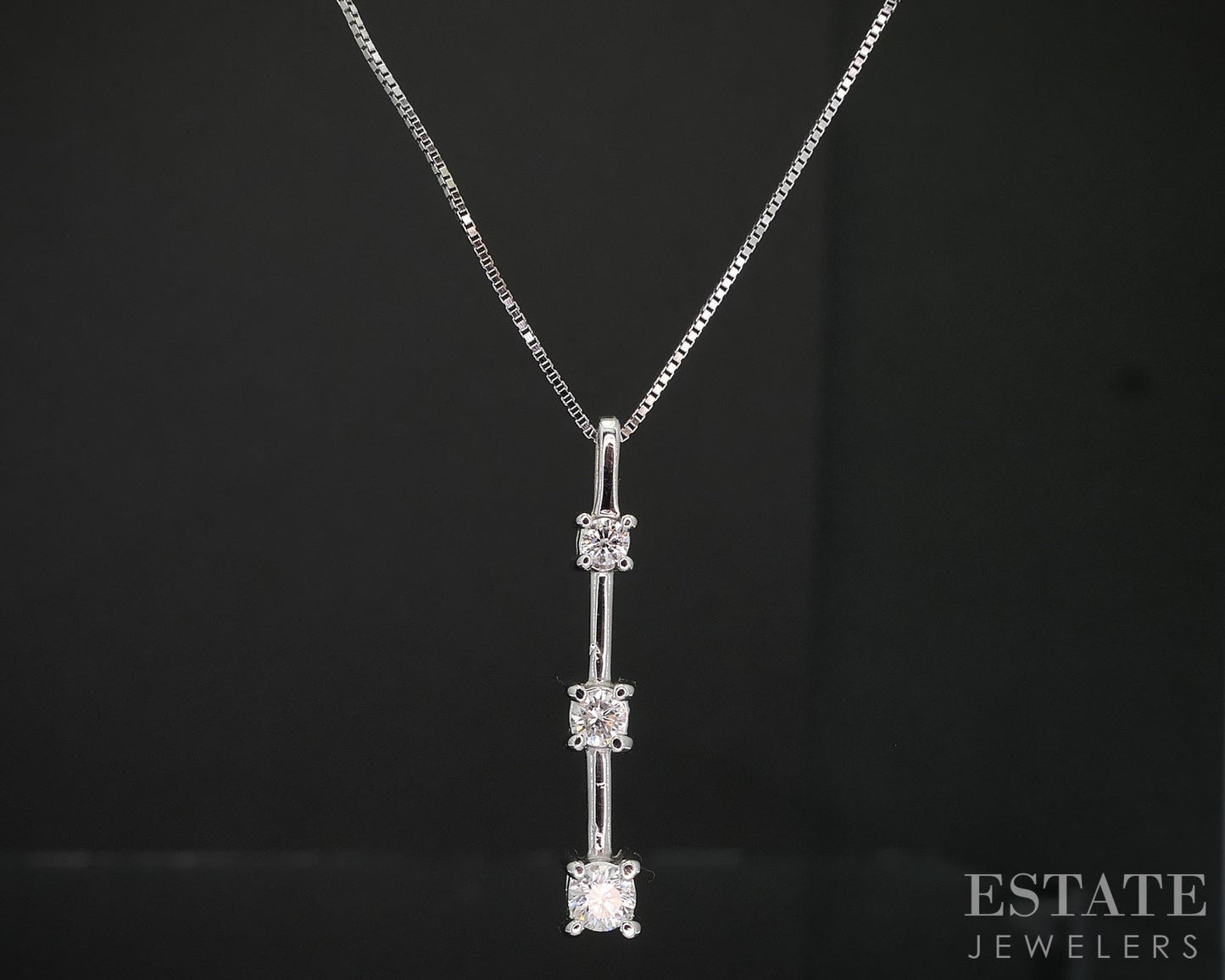14k White Gold Round Natural .25ctw Diamond Three Stone Necklace 2g 18"L i19566
