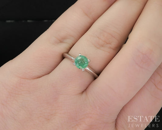 14k White Gold IGI Round Natural .64ct Emerald Solitaire Ring 2.8g i19611b