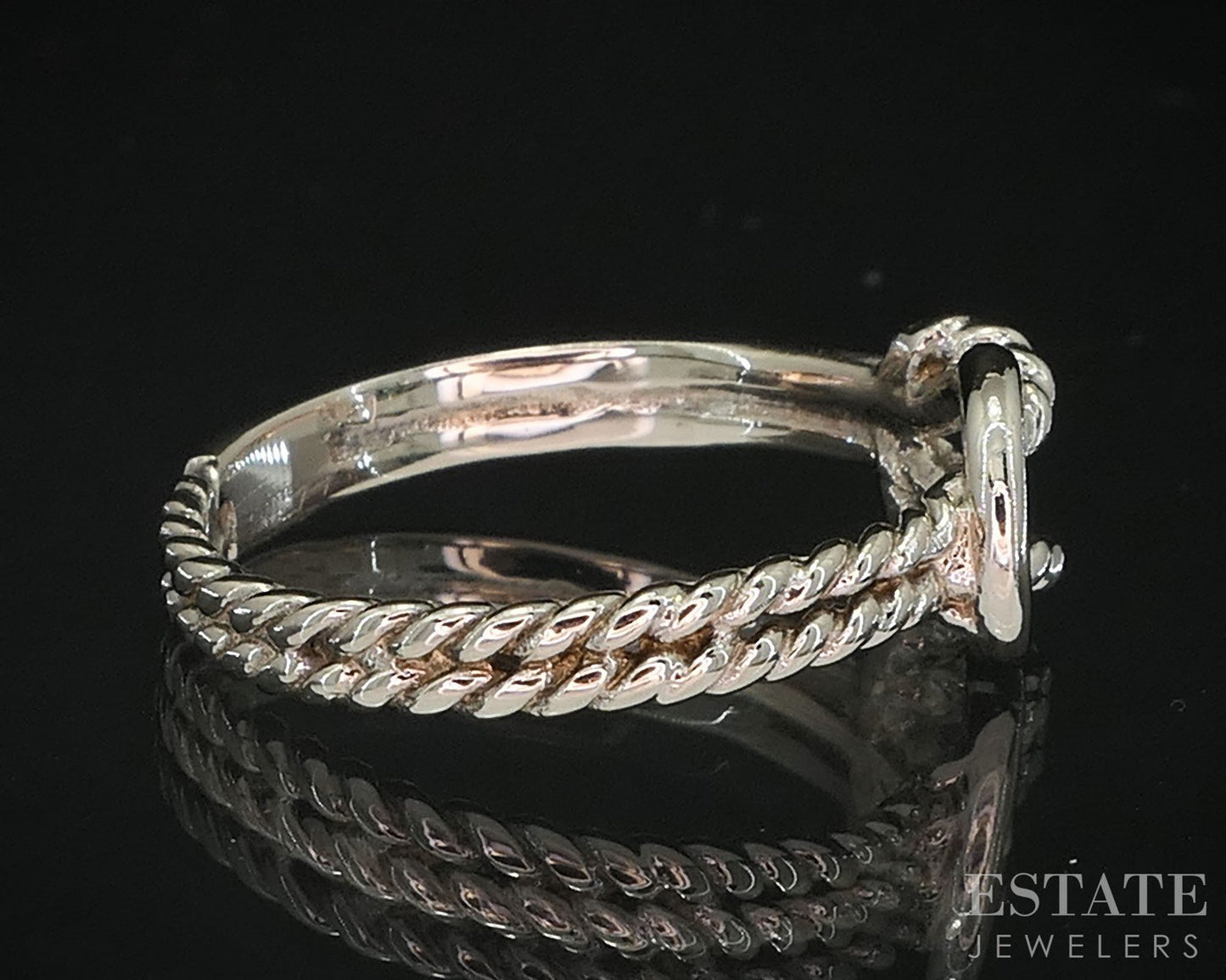 14k White Gold Natural Emerald Love Knot Ladies Band Ring 2.6g i19710b