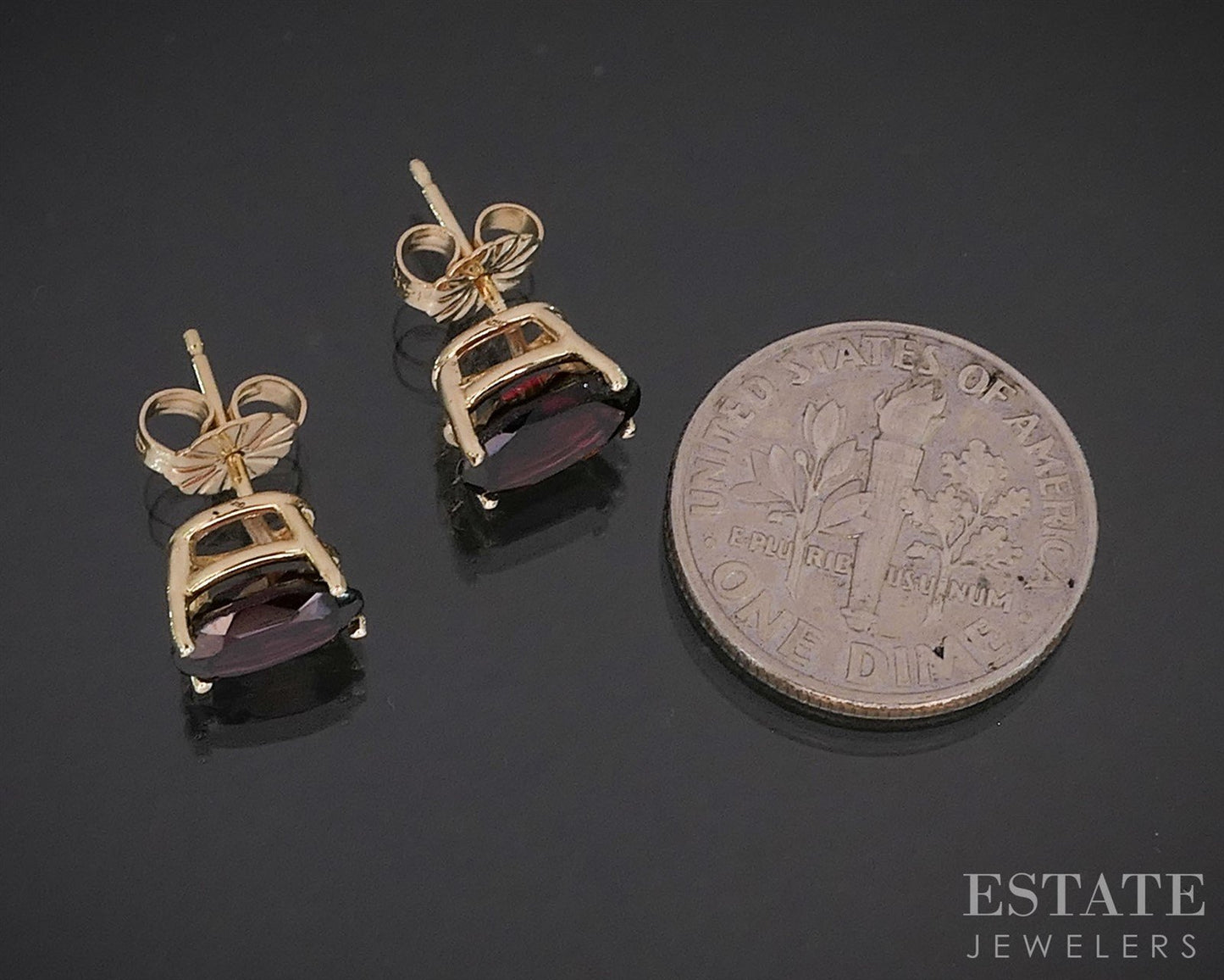 14k Yellow Gold Oval Natural Garnet Stud Earrings 1.8g i19845b